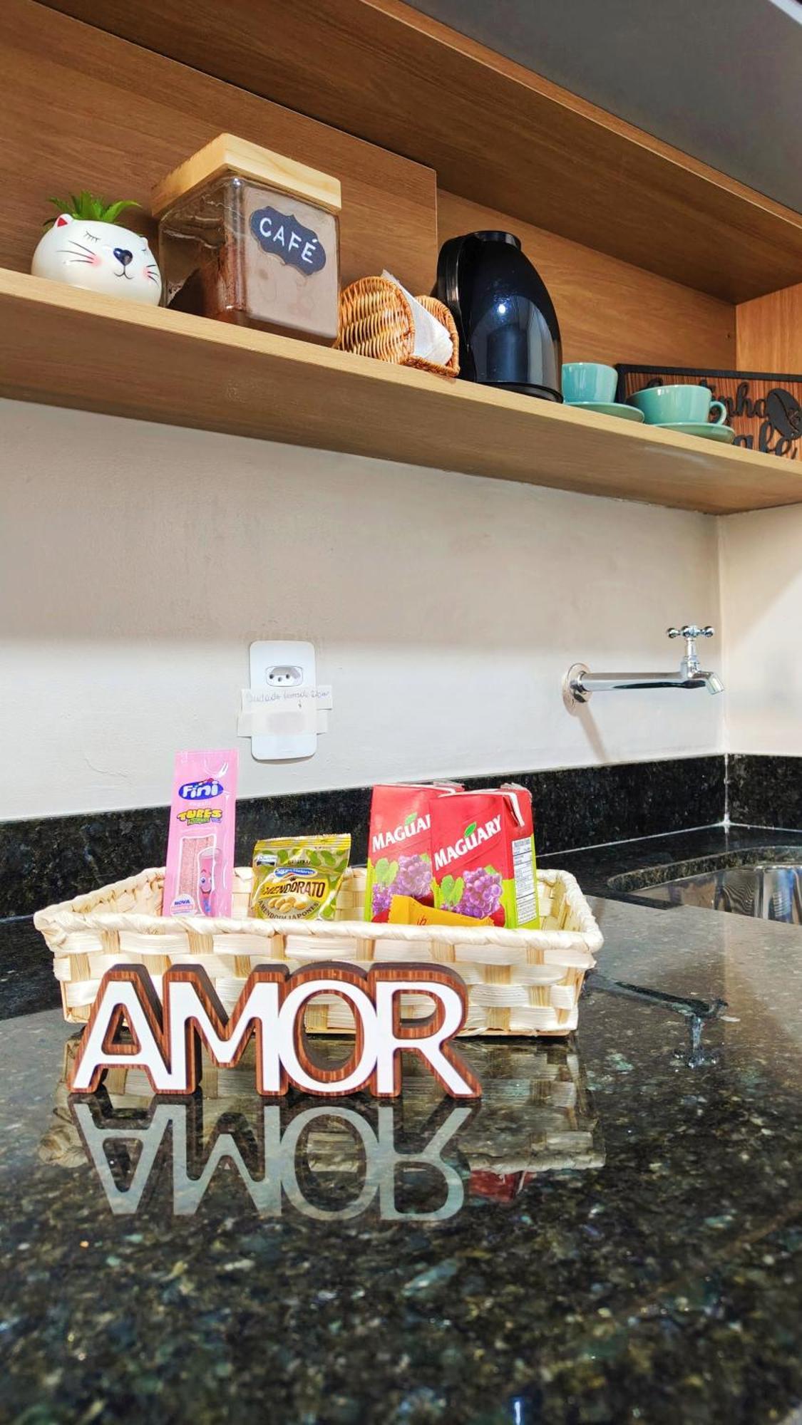 04 - Apto Liberdade Se 500'metro Apartamento *